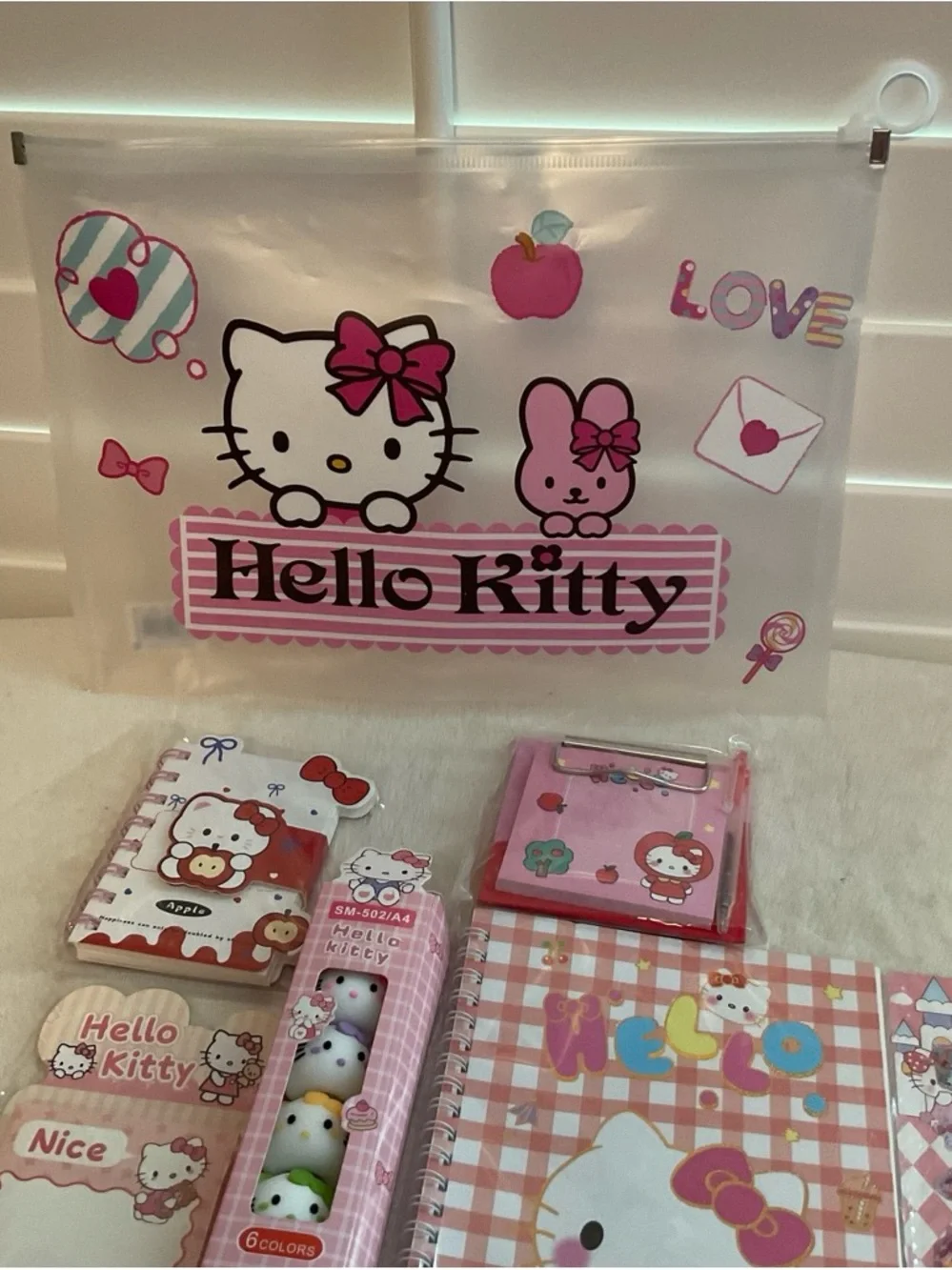 Hello Kitty Pink Red Stationery Set - Picture 4 of 4